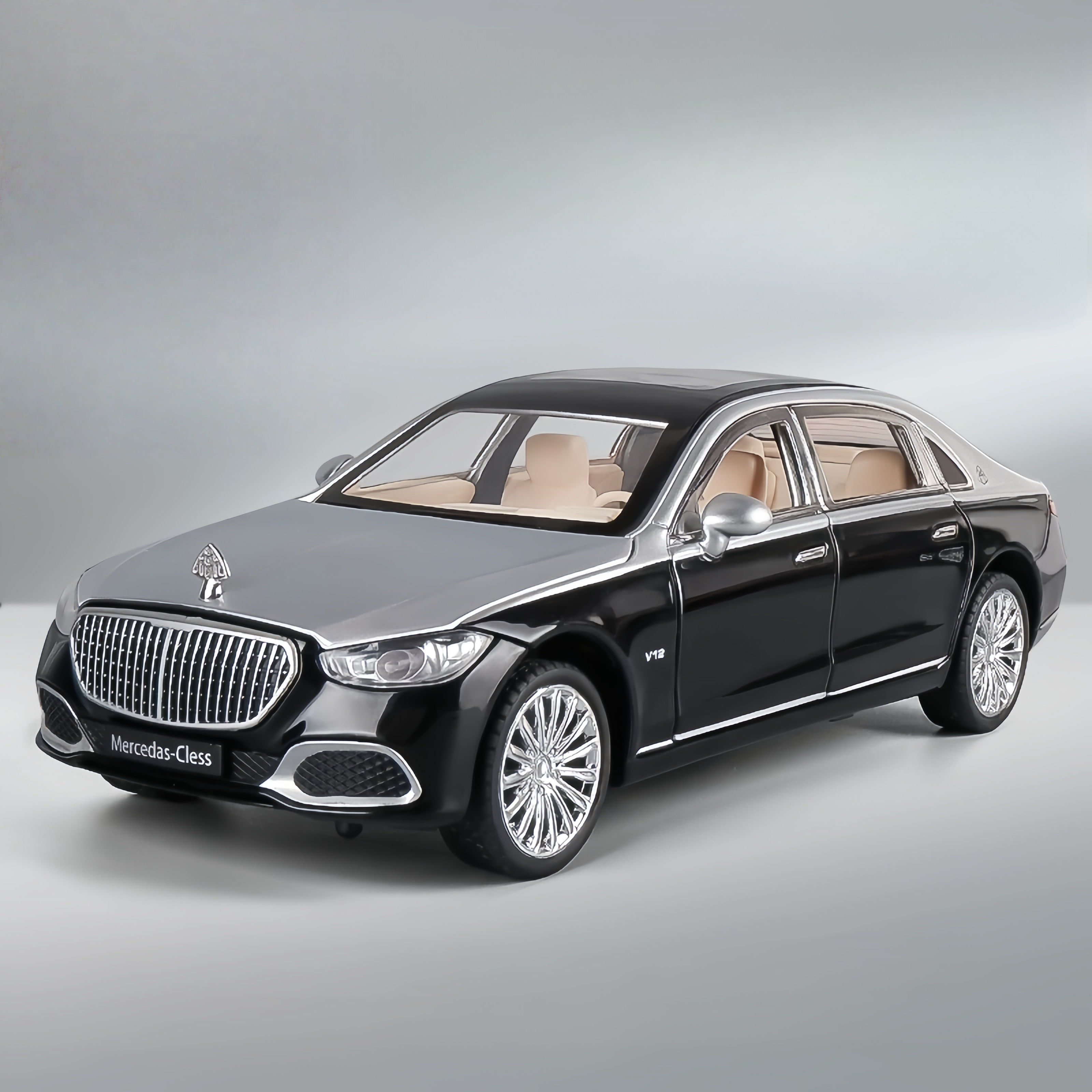 Mercedes-Maybach S680 (Z10) 1:24 Diecast Model - Two-Tone Navy/Silver, Opening Doors, Detailed Rear Console with Refrigerator & Maybach Multi-Spoke Wheels