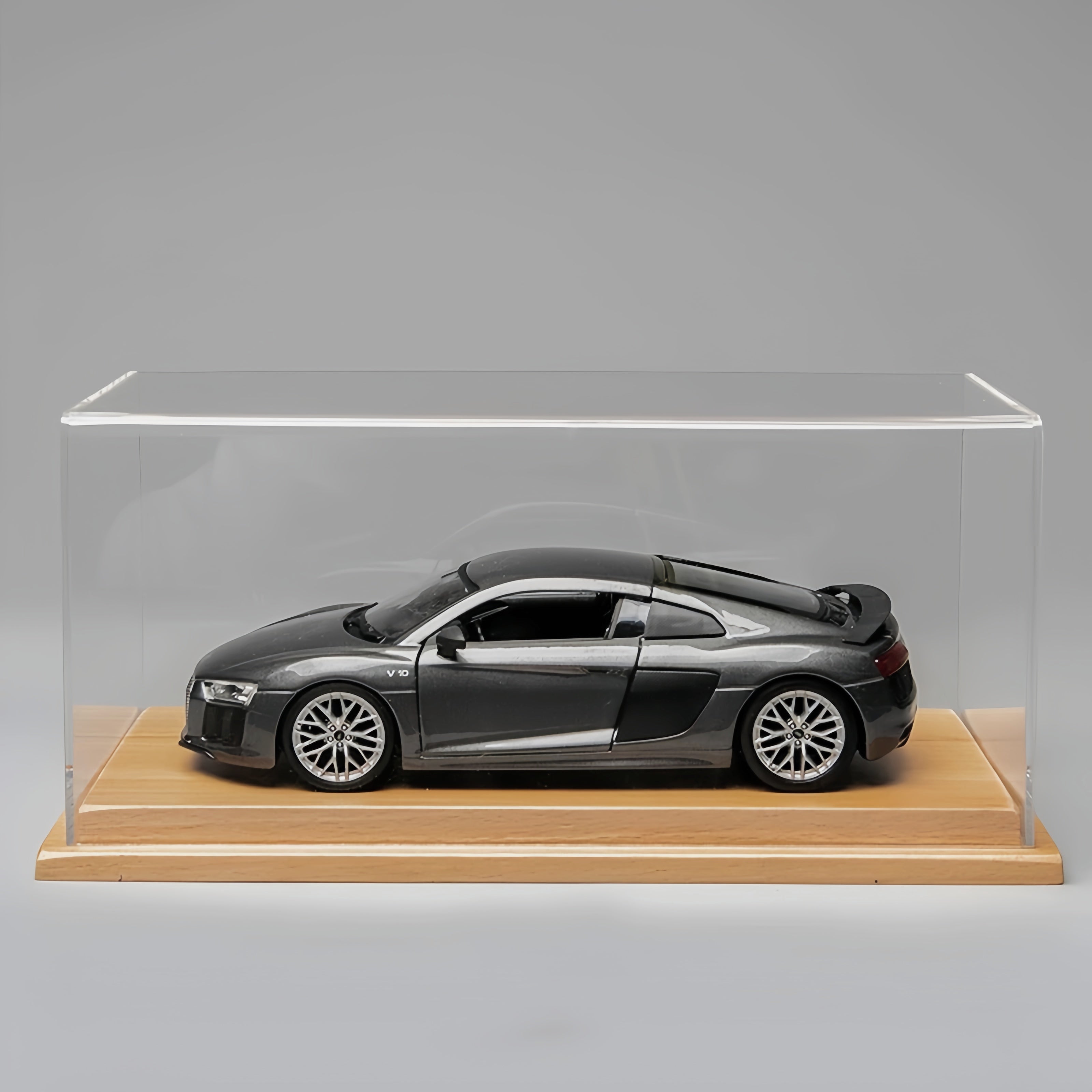 Audi R8 V10 1:24 Scale Model - Functional Die-cast Supercar Replica with Detailed Cockpit